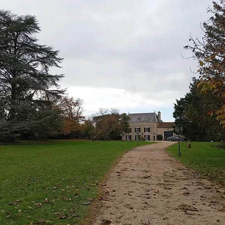 Maison De Maitre Avec Parc Prive 20 Min Du Futuroscope *